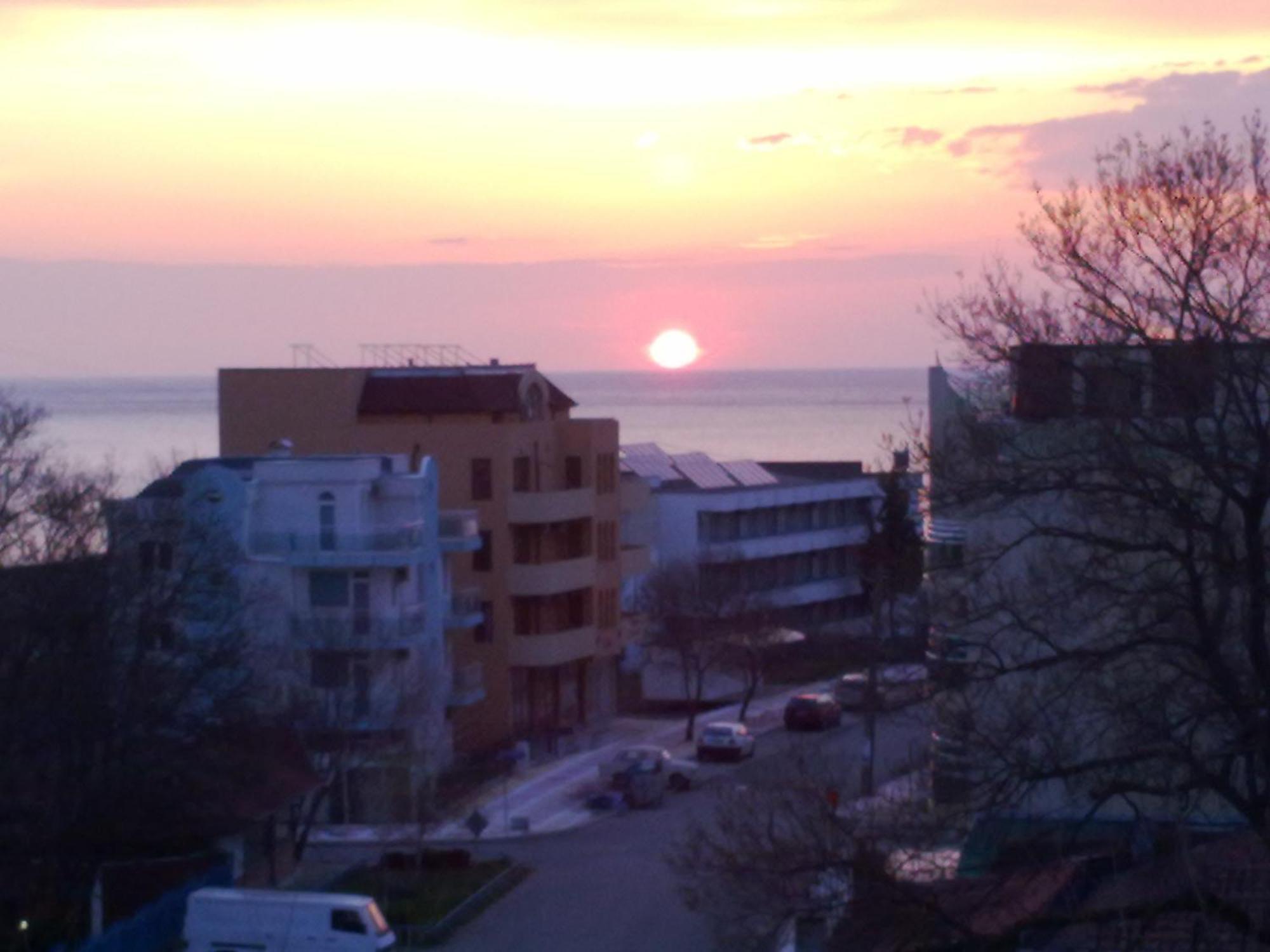Hotel North Primorsko Exterior photo