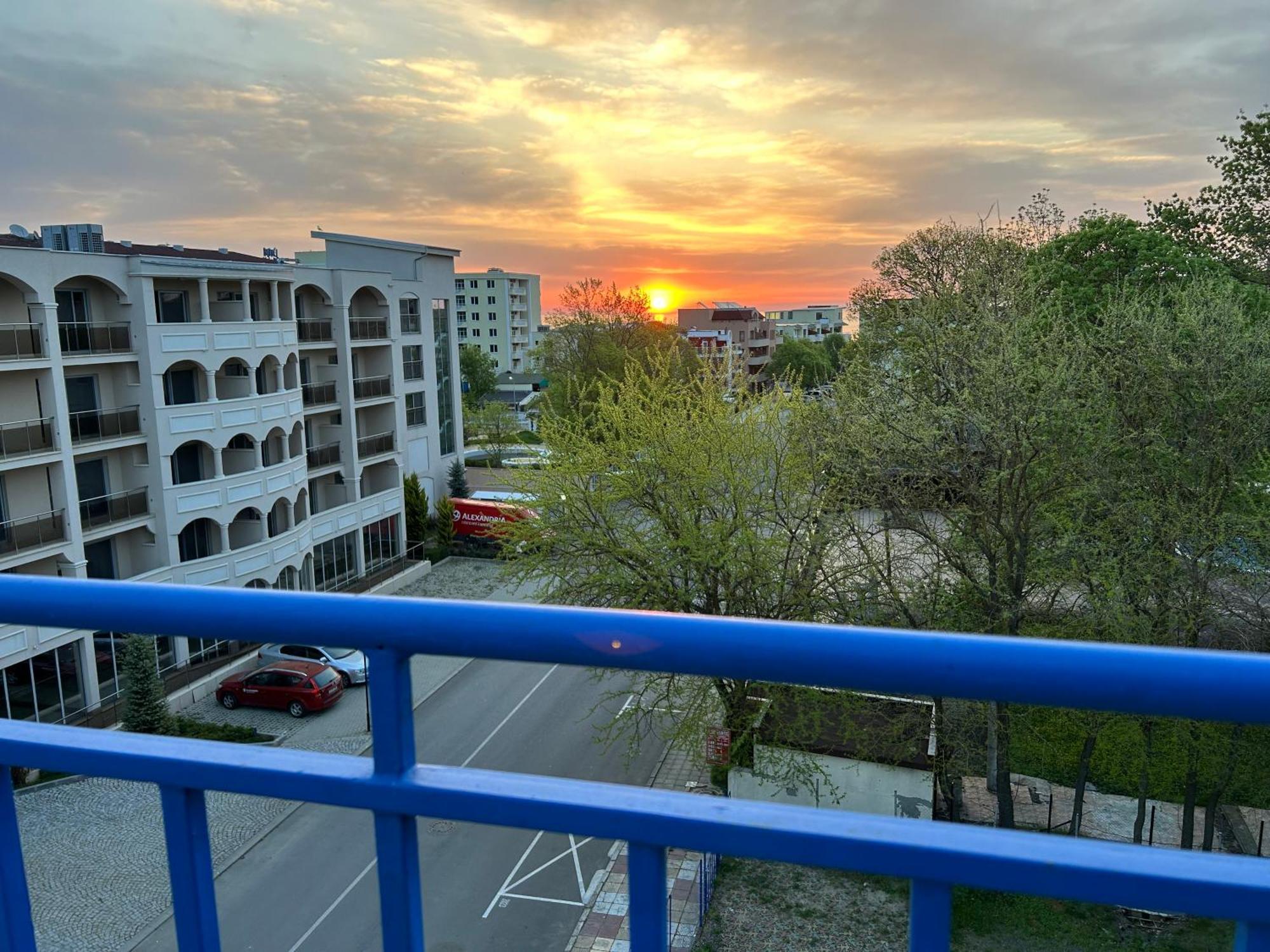 Hotel North Primorsko Exterior photo