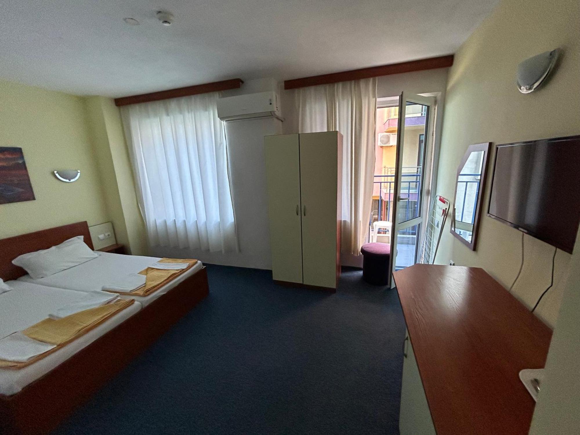 Hotel North Primorsko Exterior photo